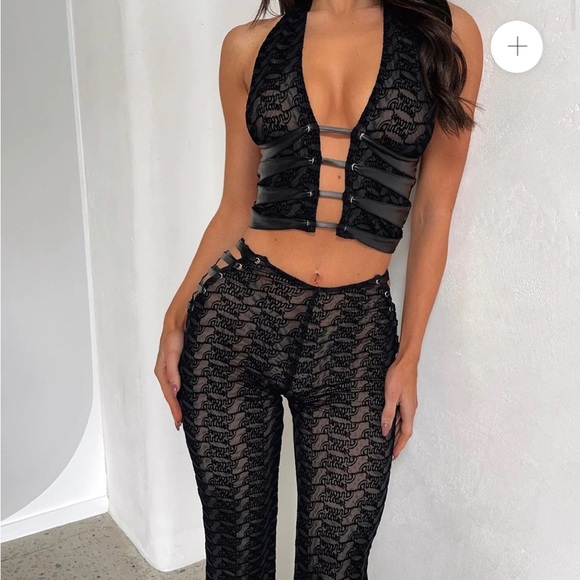 Swayer Halter Top - Picture 3 of 6